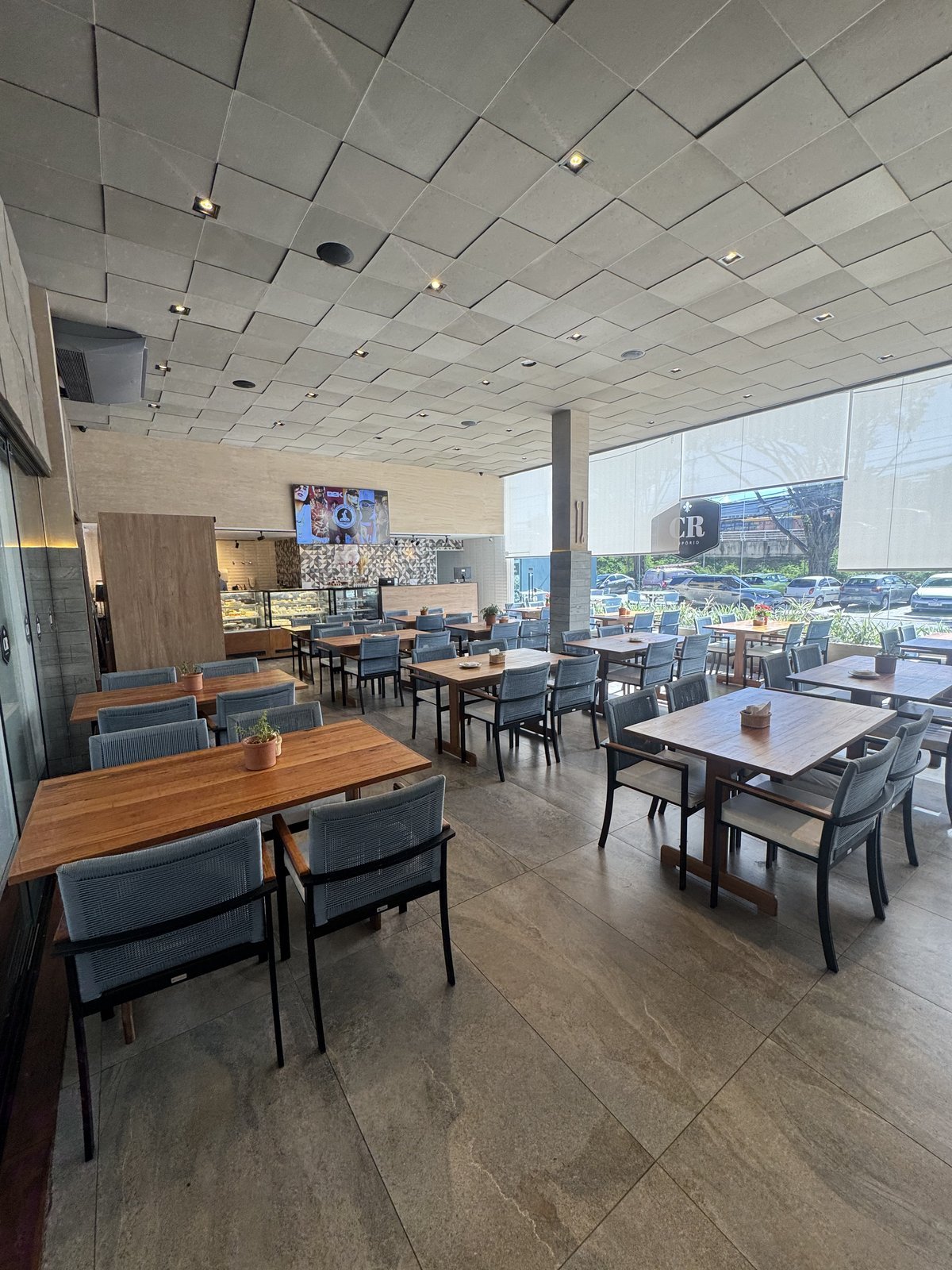 Interior de restaurante construído pela E3 Engenharia